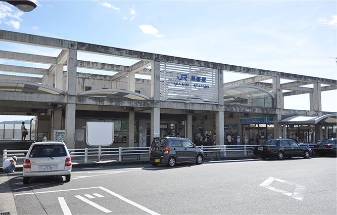 JR朝霧駅