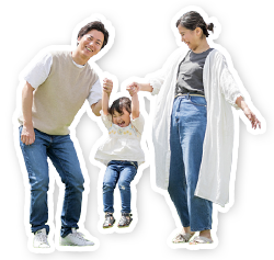 遊ぶ家族