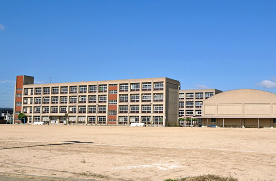別府中学校