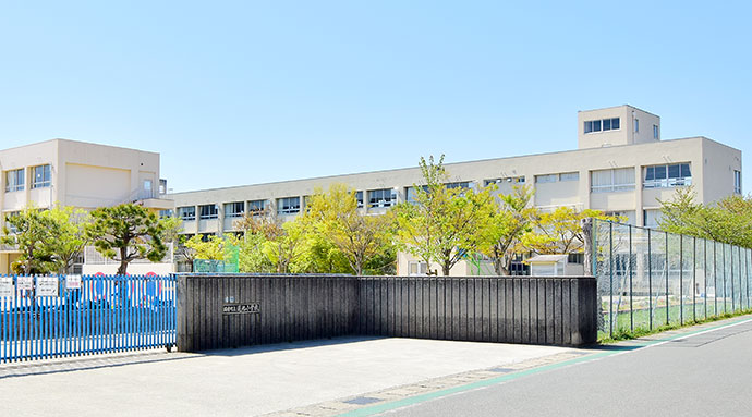 町立蓮池小学校徒歩8分
