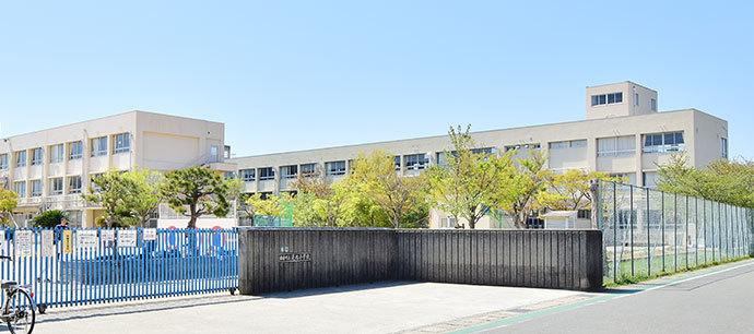 町立蓮池小学校650m