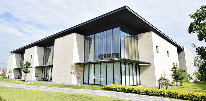 高砂市立図書館