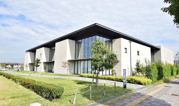 高砂市立図書館
