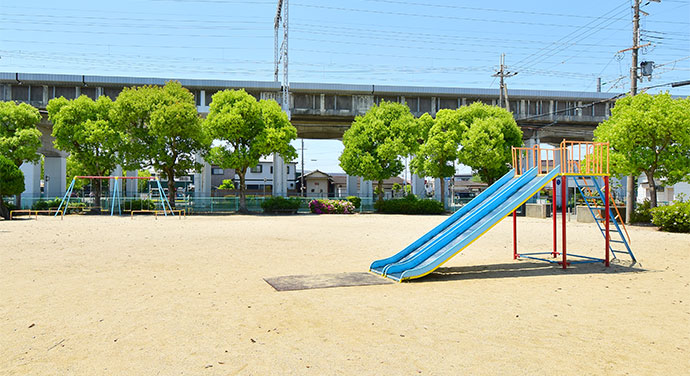 つばき公園…歩1分