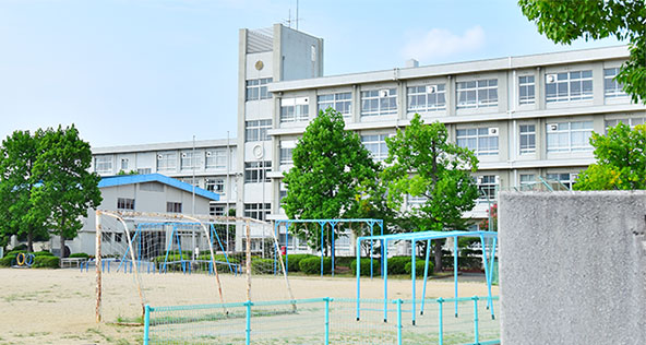 市立御国野小学校