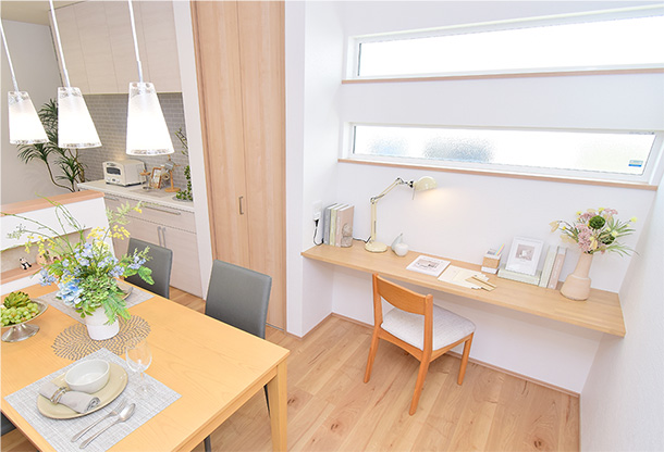 キッチン横のカウンター