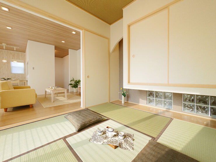床の間・地窓・収納の組み合わせがおしゃれな和室