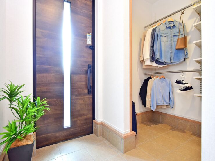 ヤング開発モデルハウスのウォークインタイプのシューズクローク